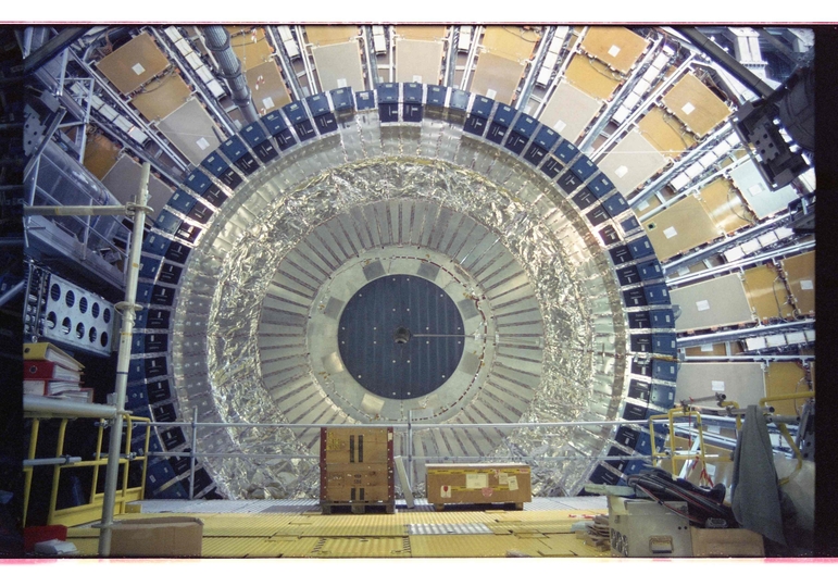Museumsnacht Kassel: CERN Material Trigger 42 von Jan Peters